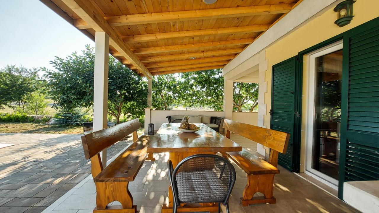Villa Legacy Krusvar Exterior photo